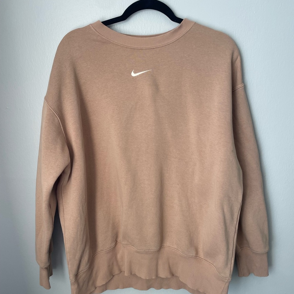 Nike | Woman’s Oversized Nike Fleece Crewneck